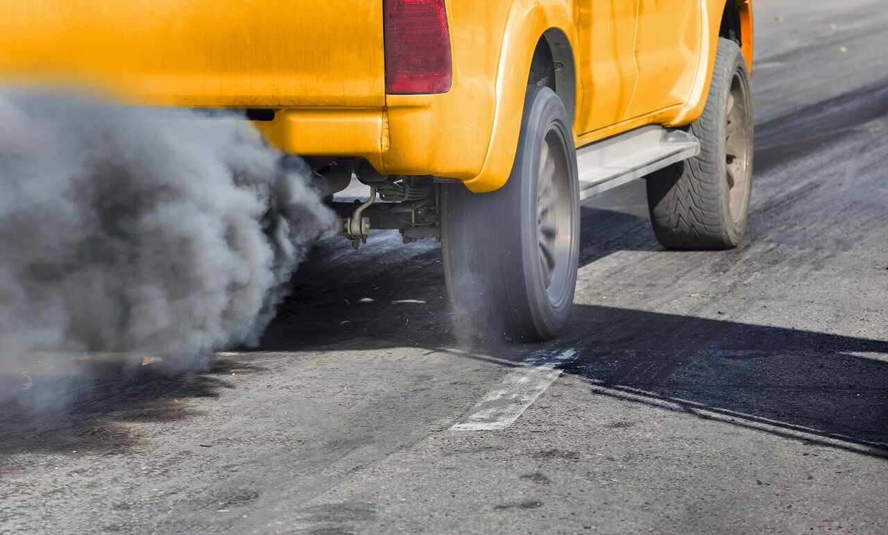 Read more about the article Using Car Exhaust Color To Diagnose Your Vehicle