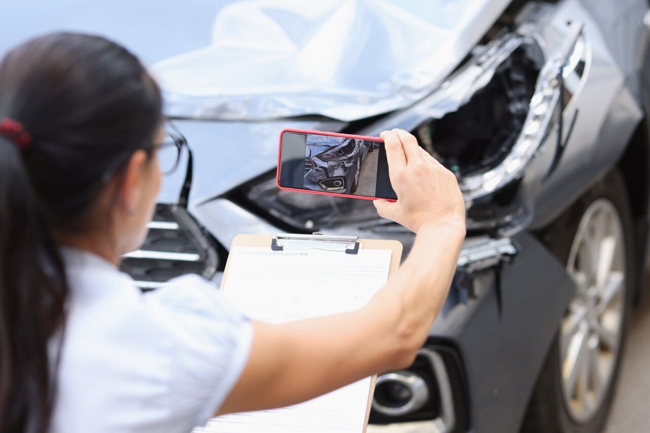 Read more about the article Here’s What To Do When You Get Into A Car Accident