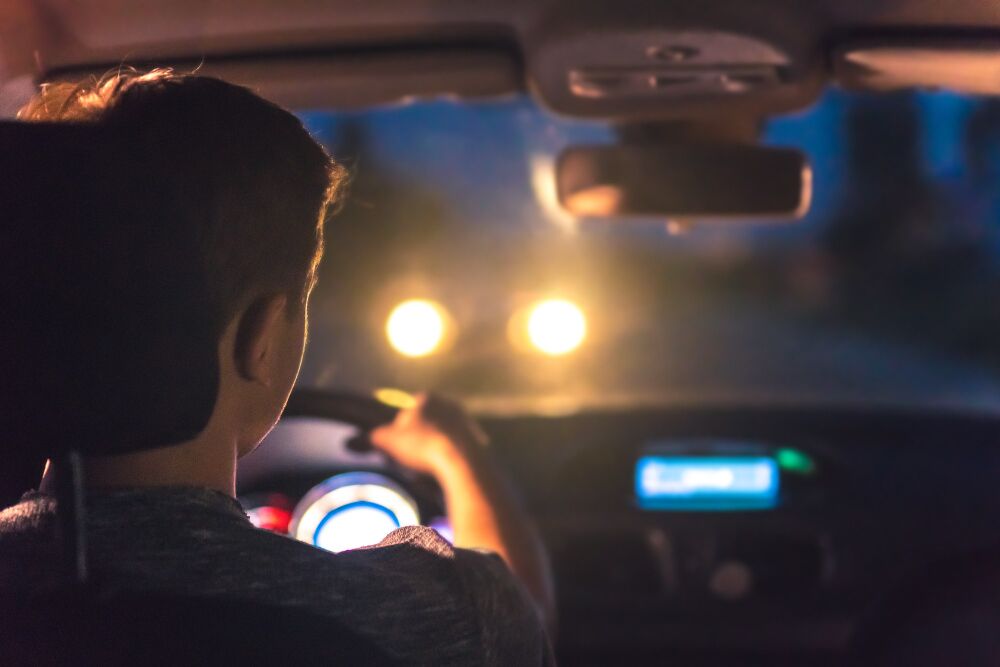 Read more about the article Preparing Your Vehicle for Safe Night Driving